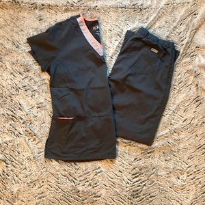 Grey’s Anatomy Active scrub set